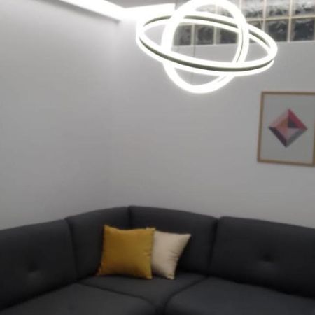 2A Near Blloku Area Apartment Tirana Exterior photo